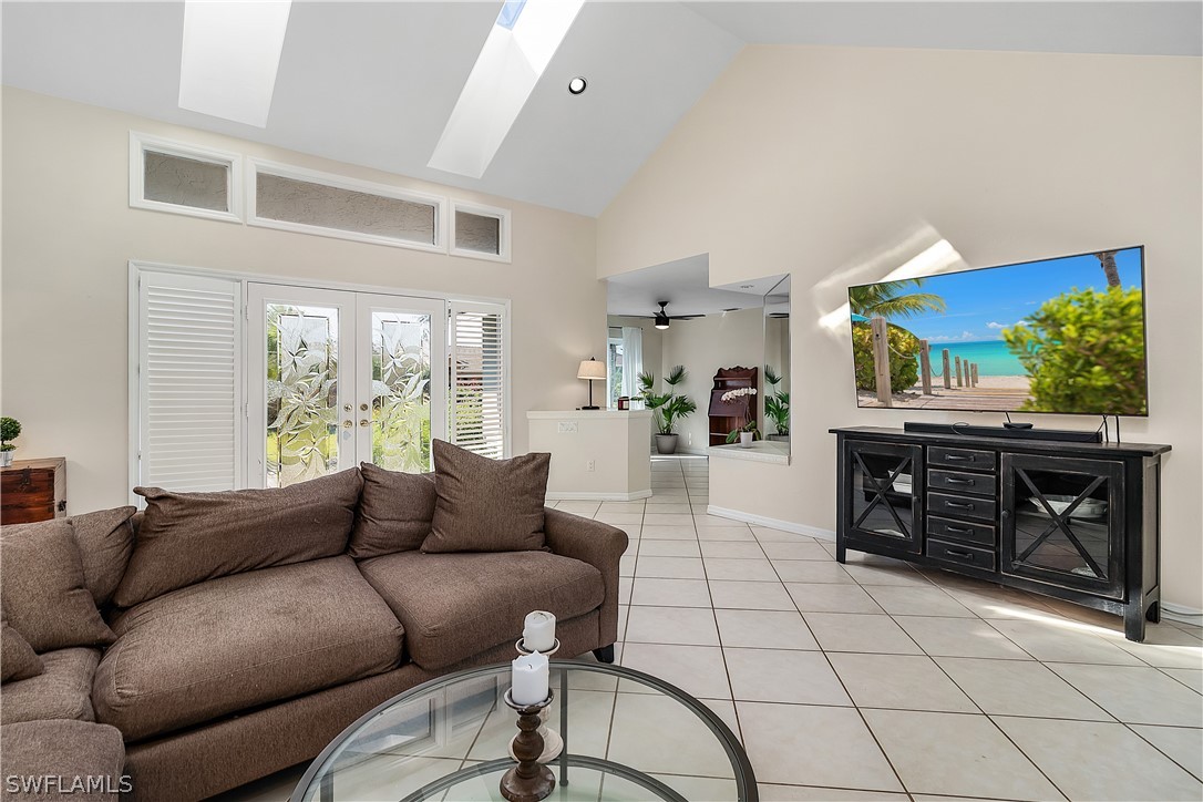1903 Countess Court Naples, FL 34110 - Photo 3 of 32 Gallery Image 3