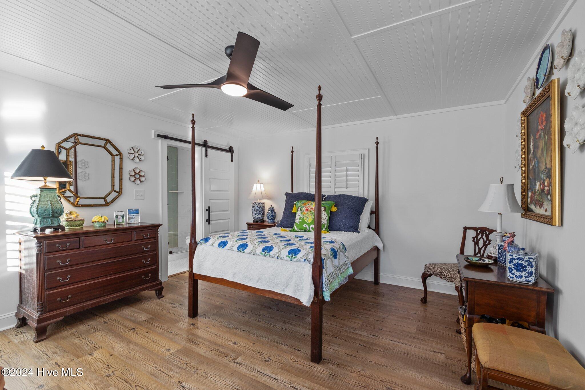 2006 Shepard Street Morehead City, NC 28557 - Photo 15 of 44 Downstairs Suite