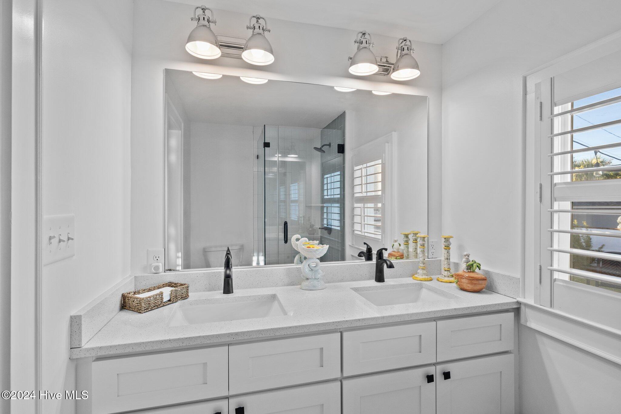 2006 Shepard Street Morehead City, NC 28557 - Photo 18 of 44 Downstairs Suite