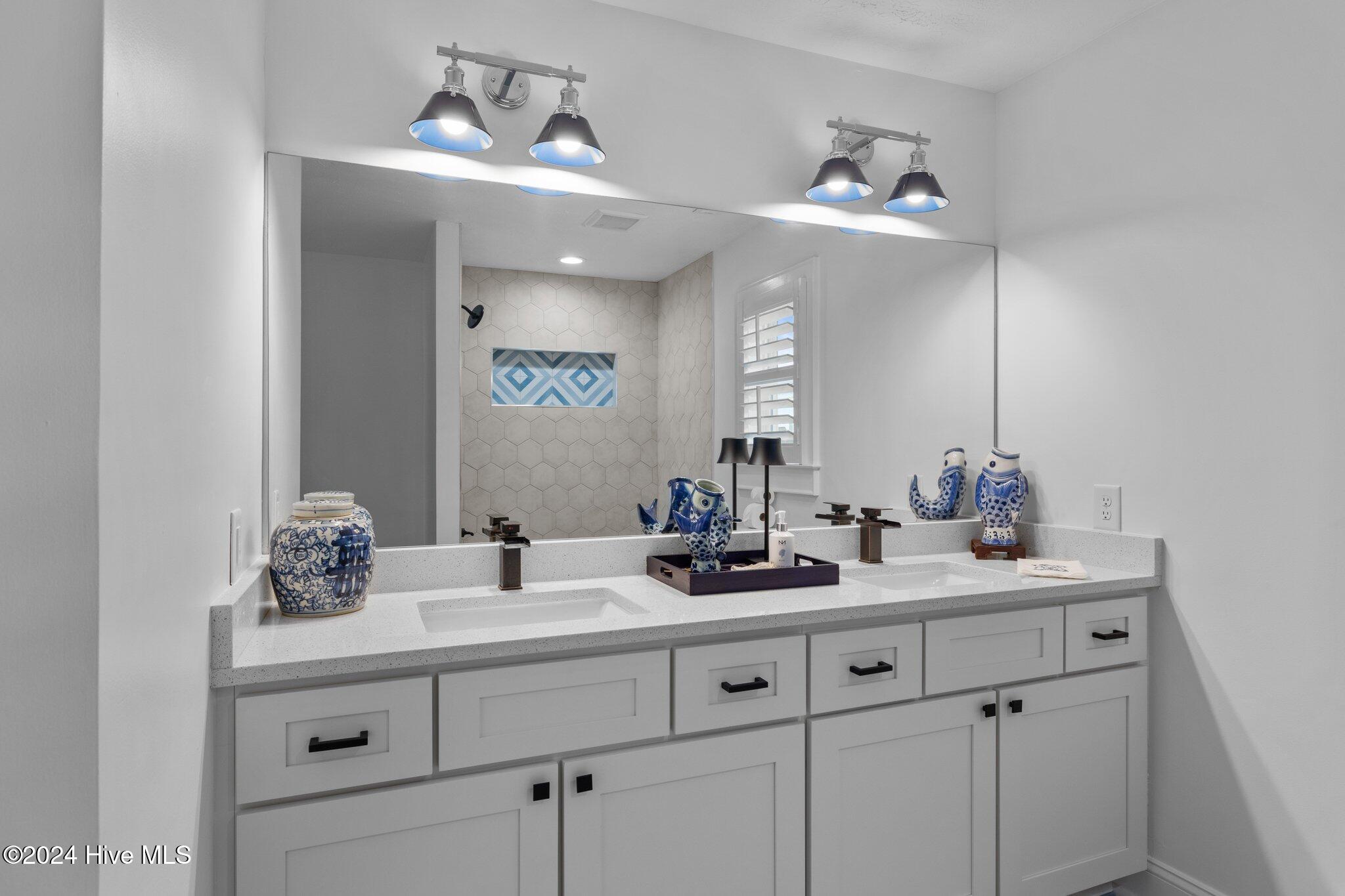 2006 Shepard Street Morehead City, NC 28557 - Photo 29 of 44 Upstairs Full Bath