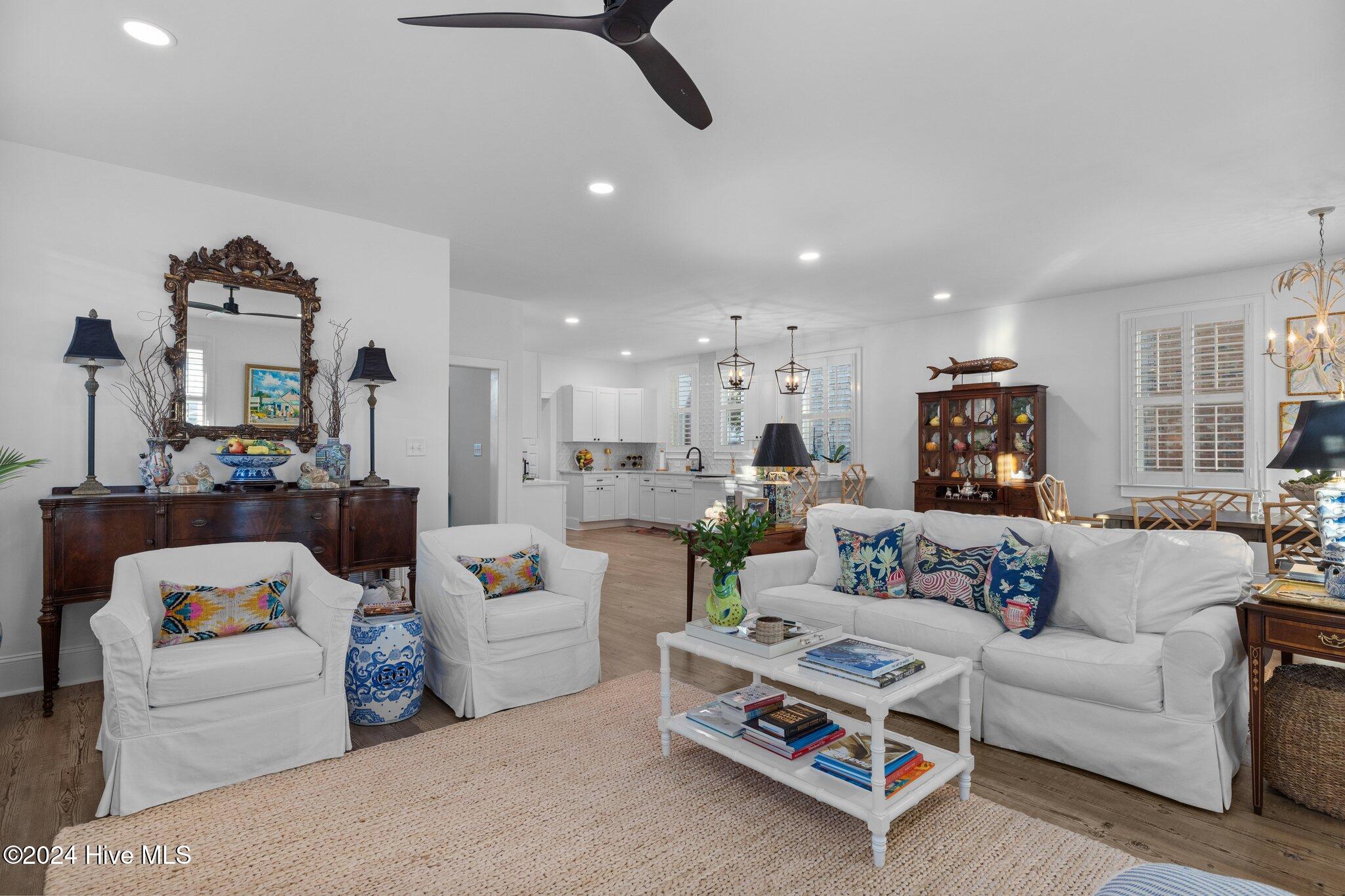 2006 Shepard Street Morehead City, NC 28557 - Photo 7 of 44 Living Room