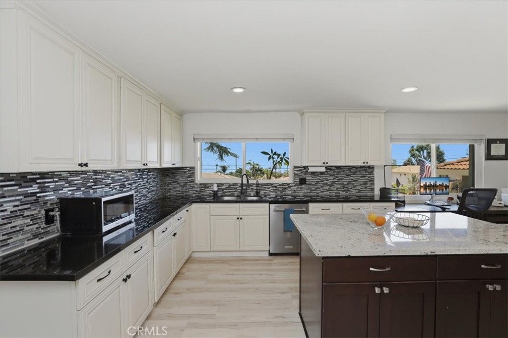 8318 La Senda Road Rancho Cucamonga, CA 91701 - Photo 17 of 68