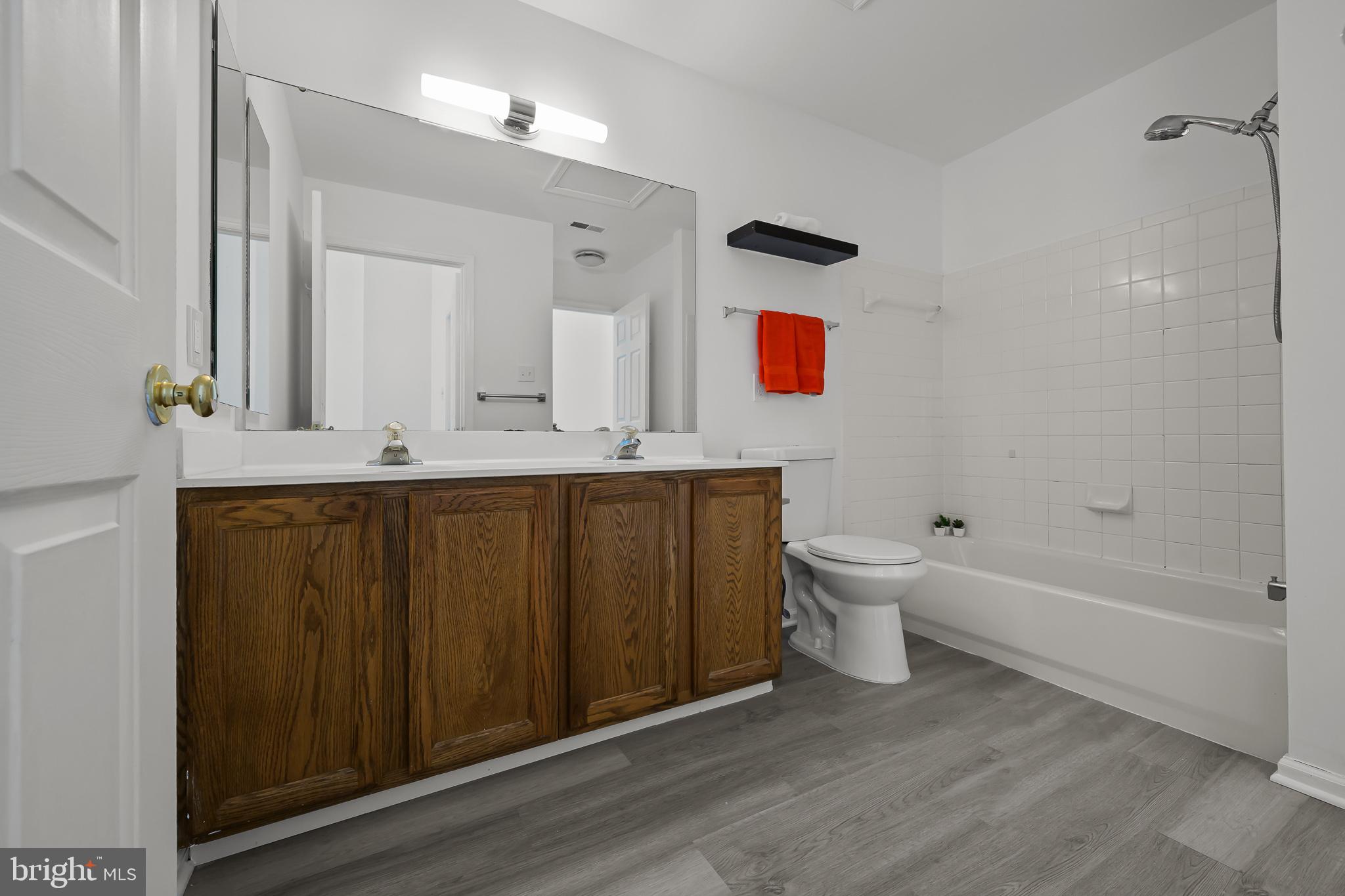 22 Hibiscus Drive Newark, DE 19702 - Photo 15 of 25 Hall bath with double sink vanity