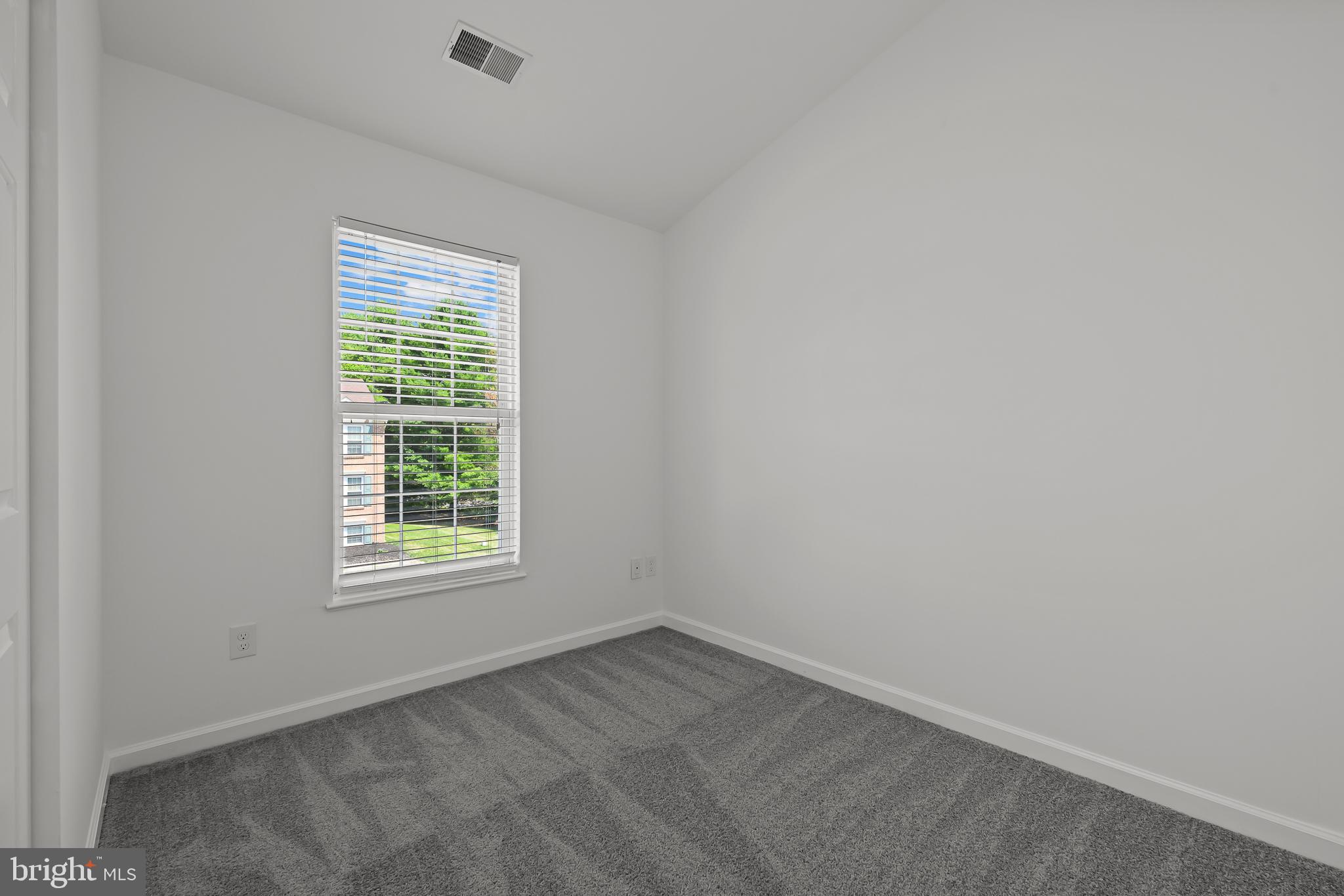 22 Hibiscus Drive Newark, DE 19702 - Photo 18 of 25 3rd Bedroom