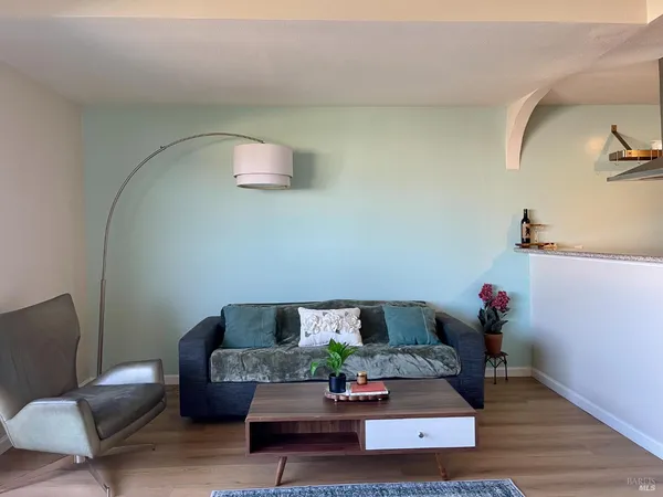 $335,000 | 1 Embarcadero West, Unit 355, Oakland, CA 94607
