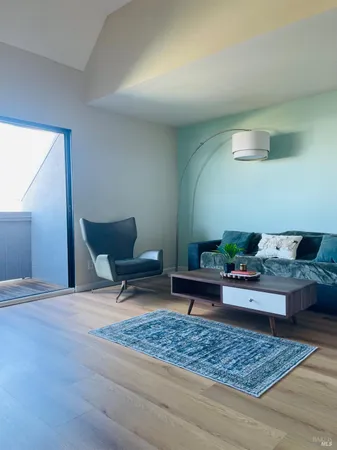 $335,000 | 1 Embarcadero West, Unit 355, Oakland, CA 94607