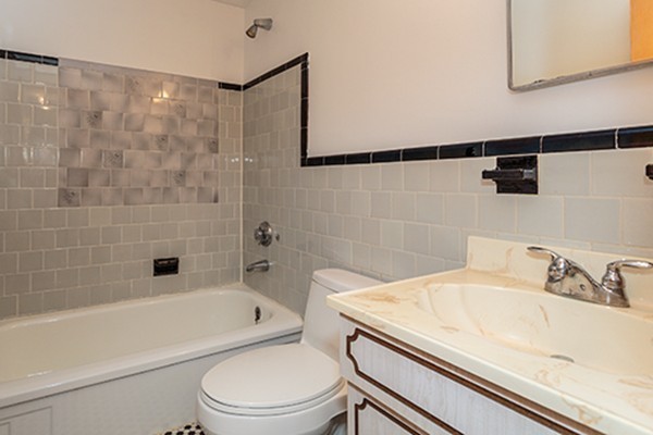 21 Colonial Road Woburn, MA 01801 - Photo 12 of 29