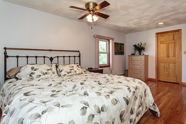 21 Colonial Road Woburn, MA 01801 - Photo 14 of 29