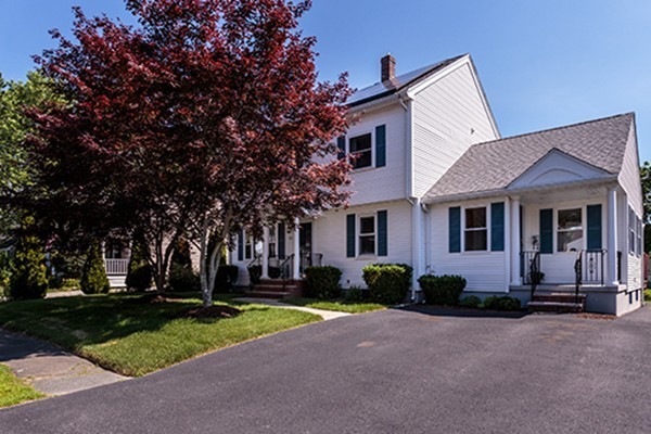 21 Colonial Road Woburn, MA 01801 - Photo 2 of 29