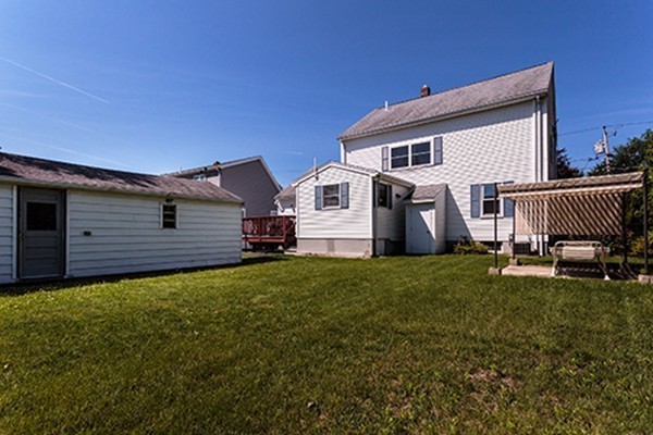 21 Colonial Road Woburn, MA 01801 - Photo 28 of 29