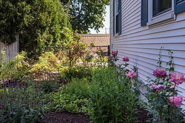 21 Colonial Road Woburn, MA 01801 - Photo 29 of 29