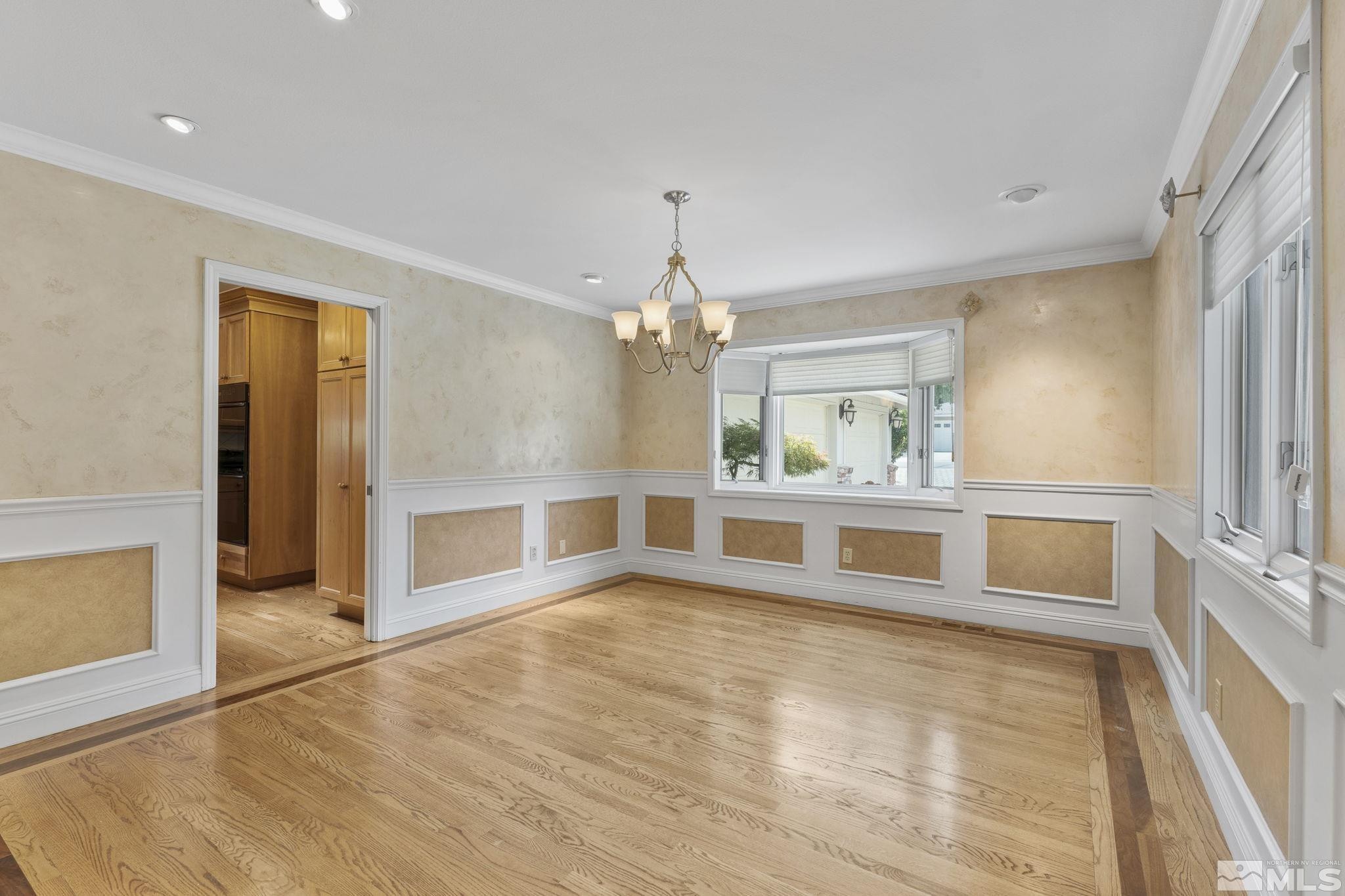 2650 Spinnaker Drive Reno, NV 89519 - Photo 16 of 40 a view of an empty room with window