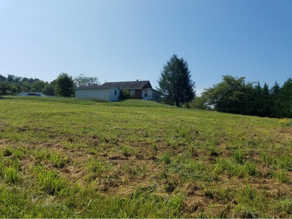 173 Jim Buck Road Johnson City, TN 37601 - Photo 8 of 12 Photo 8
