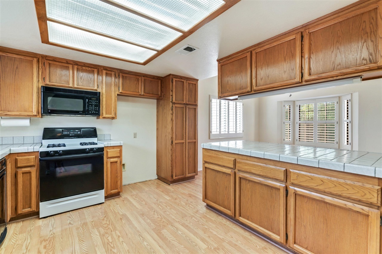 26004 Matlin Road Ramona, CA 92065 - Photo 14 of 25 Gallery Image 14