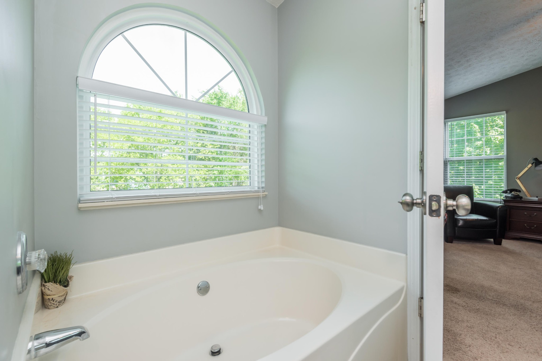1126 Vale View Road Knoxville, TN 37922 - Photo 16 of 26 Gallery Image 16