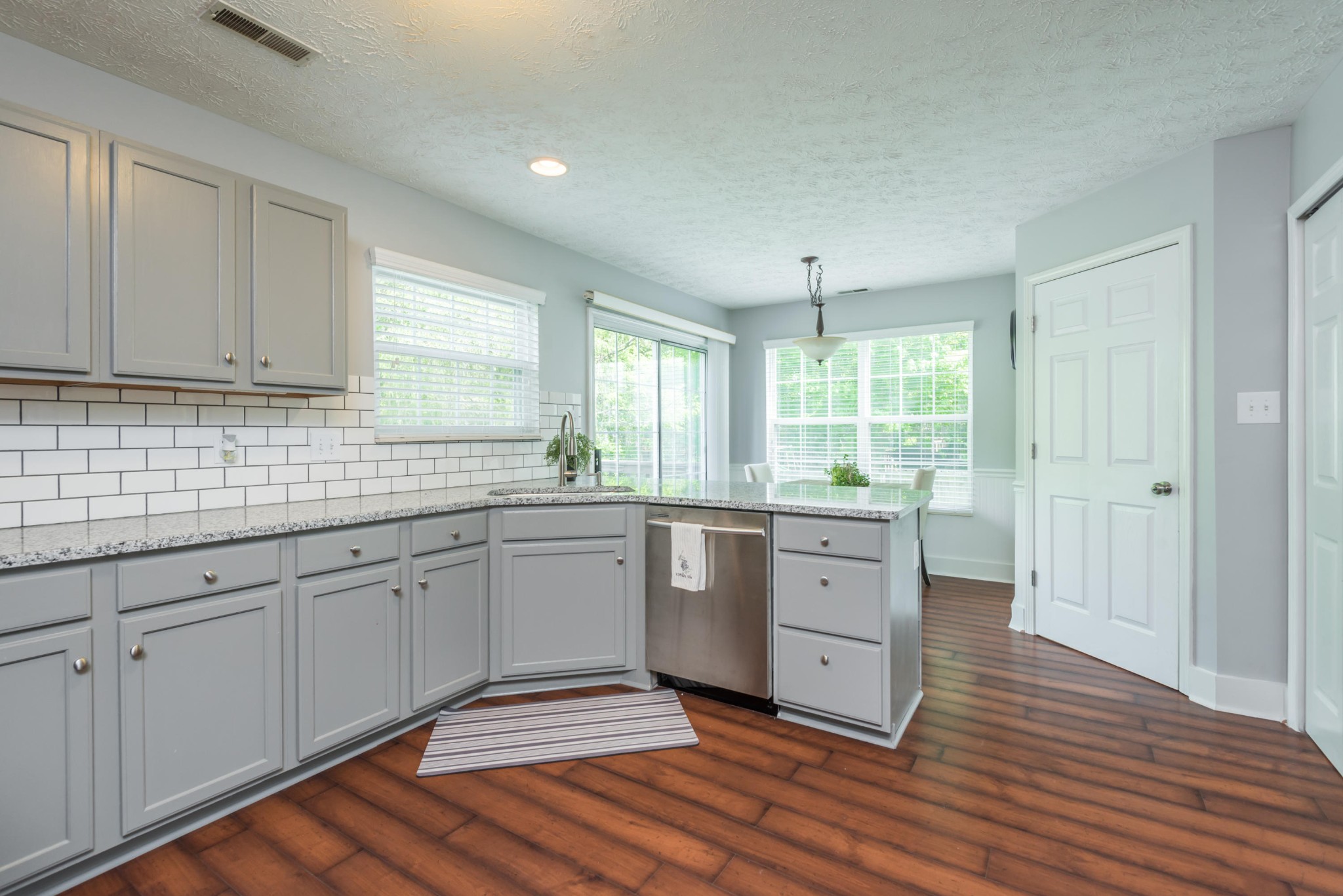 1126 Vale View Road Knoxville, TN 37922 - Photo 8 of 26 Gallery Image 8