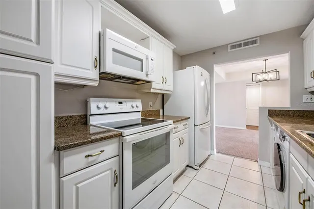 $289,000 | 3211 West Swann Avenue, Unit 907, Tampa, FL 33609