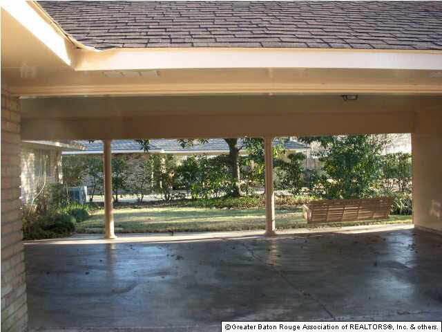 10158 Hackberry Drive Baton Rouge, LA 70809 - Photo 3 of 4