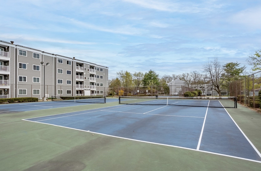 255 North Road, Unit 44 Chelmsford, MA 01824 - Photo 31 of 31 a view of a basketball court