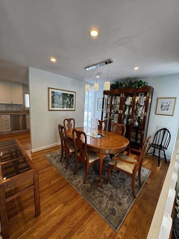 255 North Road, Unit 44 Chelmsford, MA 01824 - Photo 6 of 31 a view of a dining room with furniture