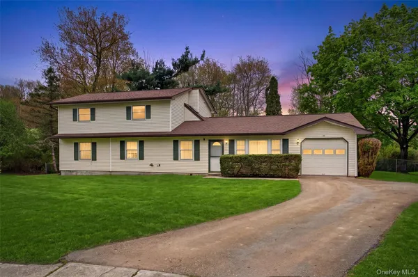 $575,000 | 20 Oneil Circle, Monroe, NY 10950
