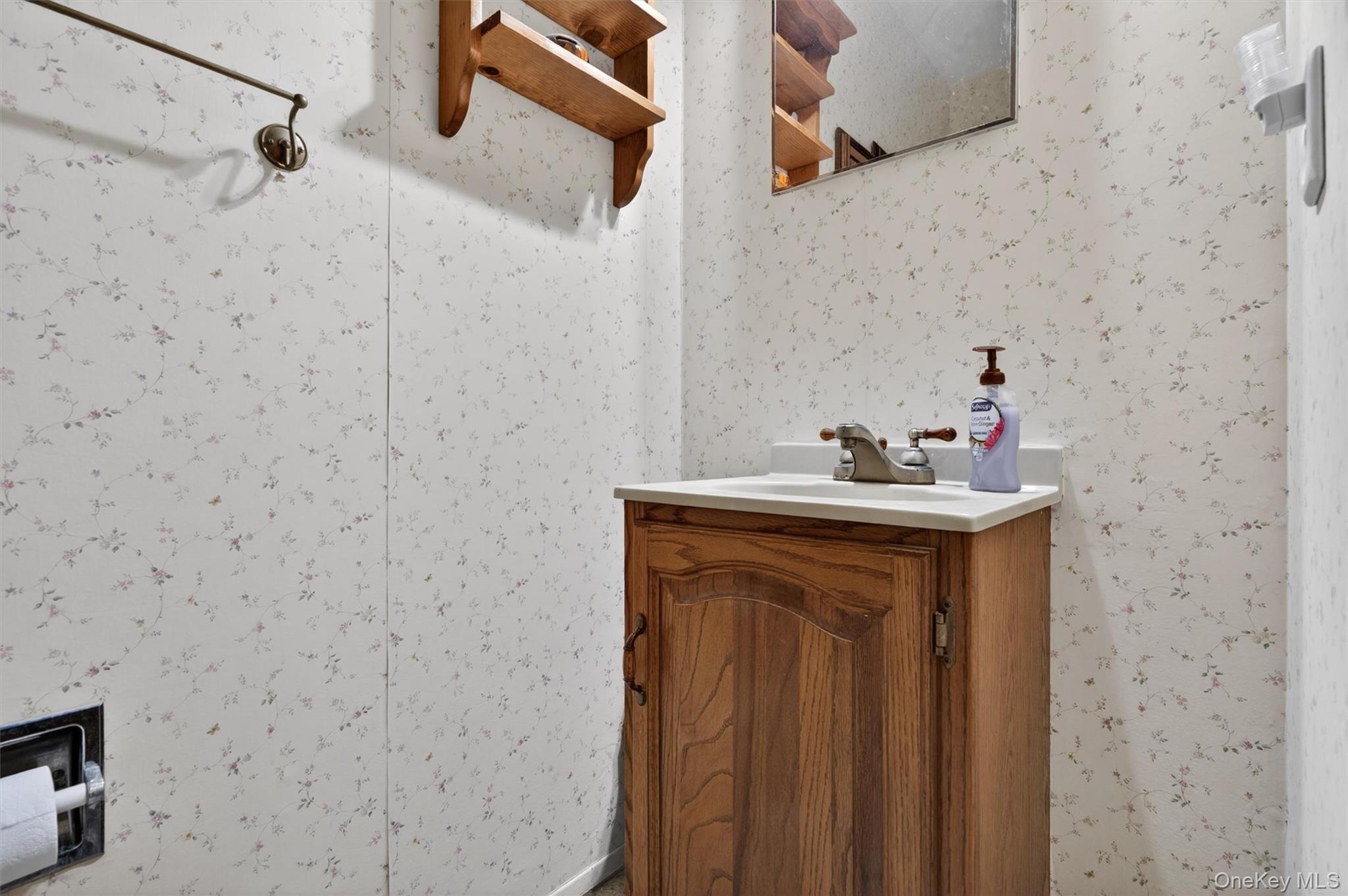20 Oneil Circle Monroe, NY 10950 - Photo 24 of 45 1/2 Bathroom Enuite