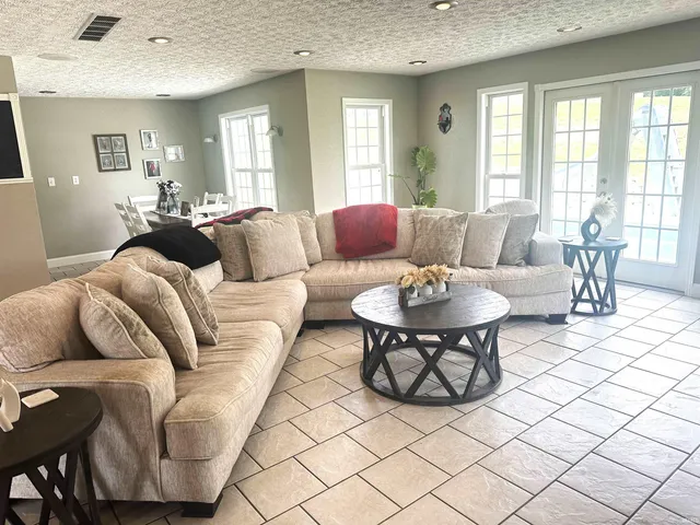 $450,000 | 1435 Bellbrook Road, Loogootee, IN 47553