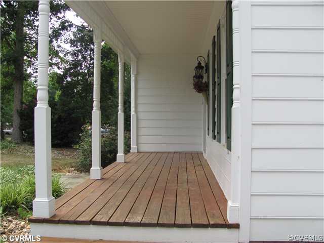 5413 Standing Oak Road Midlothian, VA 23112 - Photo 2 of 12 a view of backyard with garden