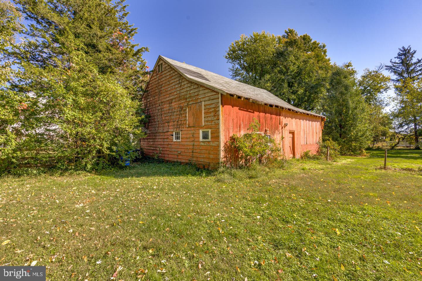 660 South Church Street Mount Laurel, NJ 08054 - Photo 47 of 55 a view of a backyard