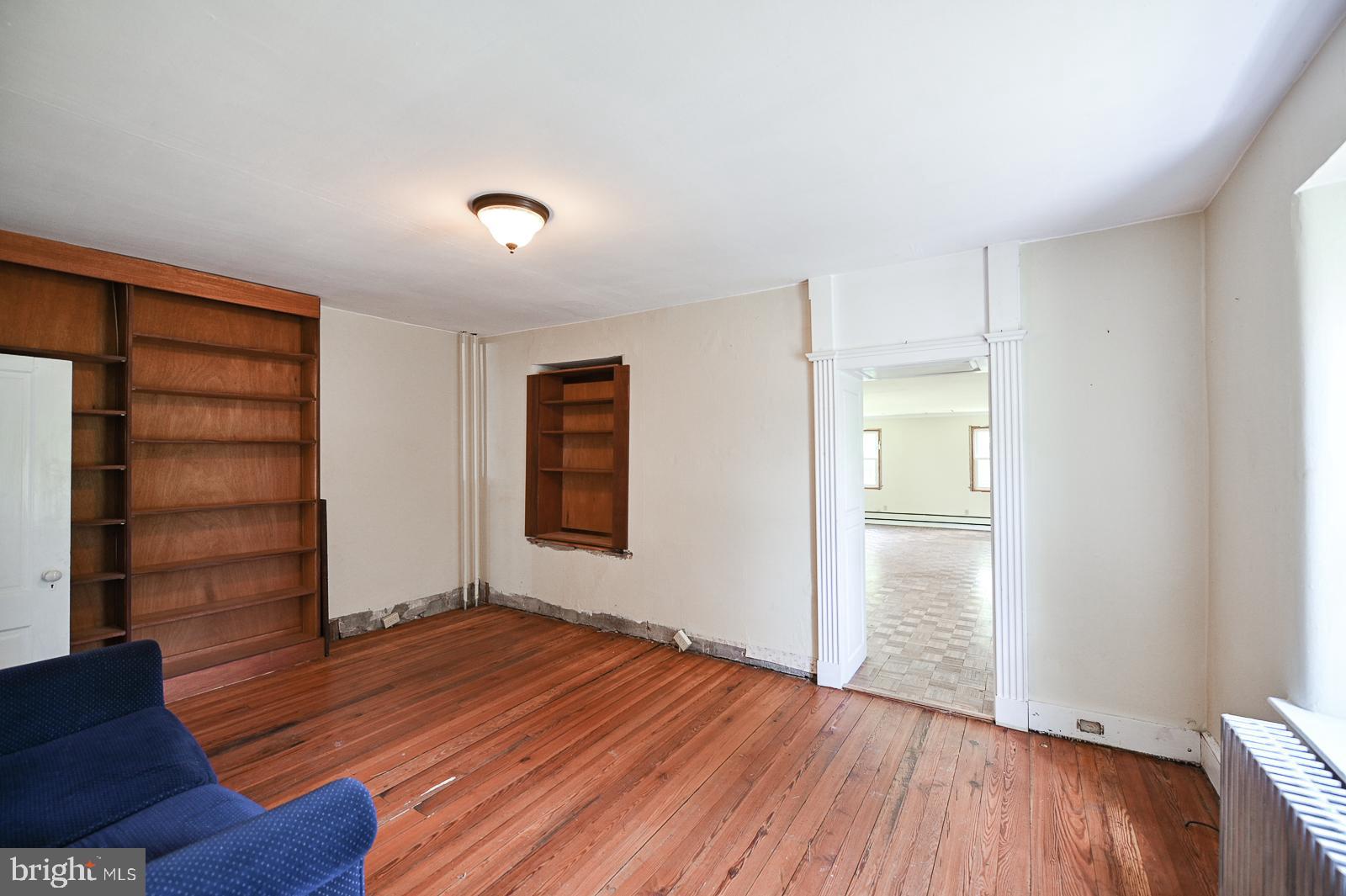 457 Groffs Mill Road Harleysville, PA 19438 - Photo 23 of 58 Living Room