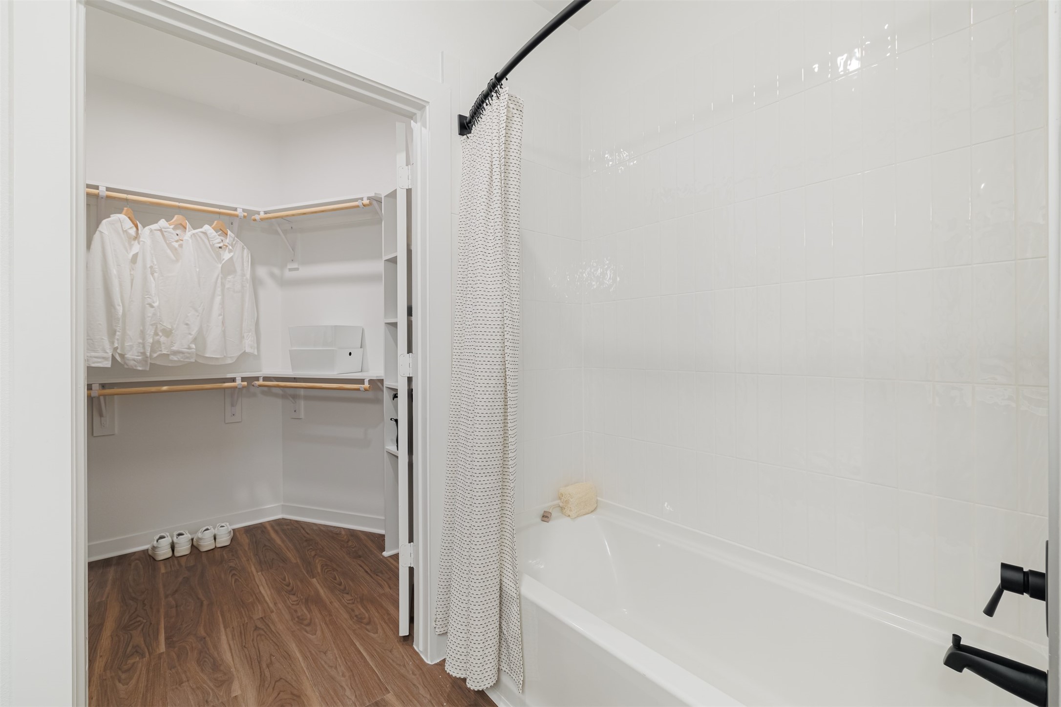 10505 Deerwood Road, Unit 446 Houston, TX 77042 - Photo 12 of 20