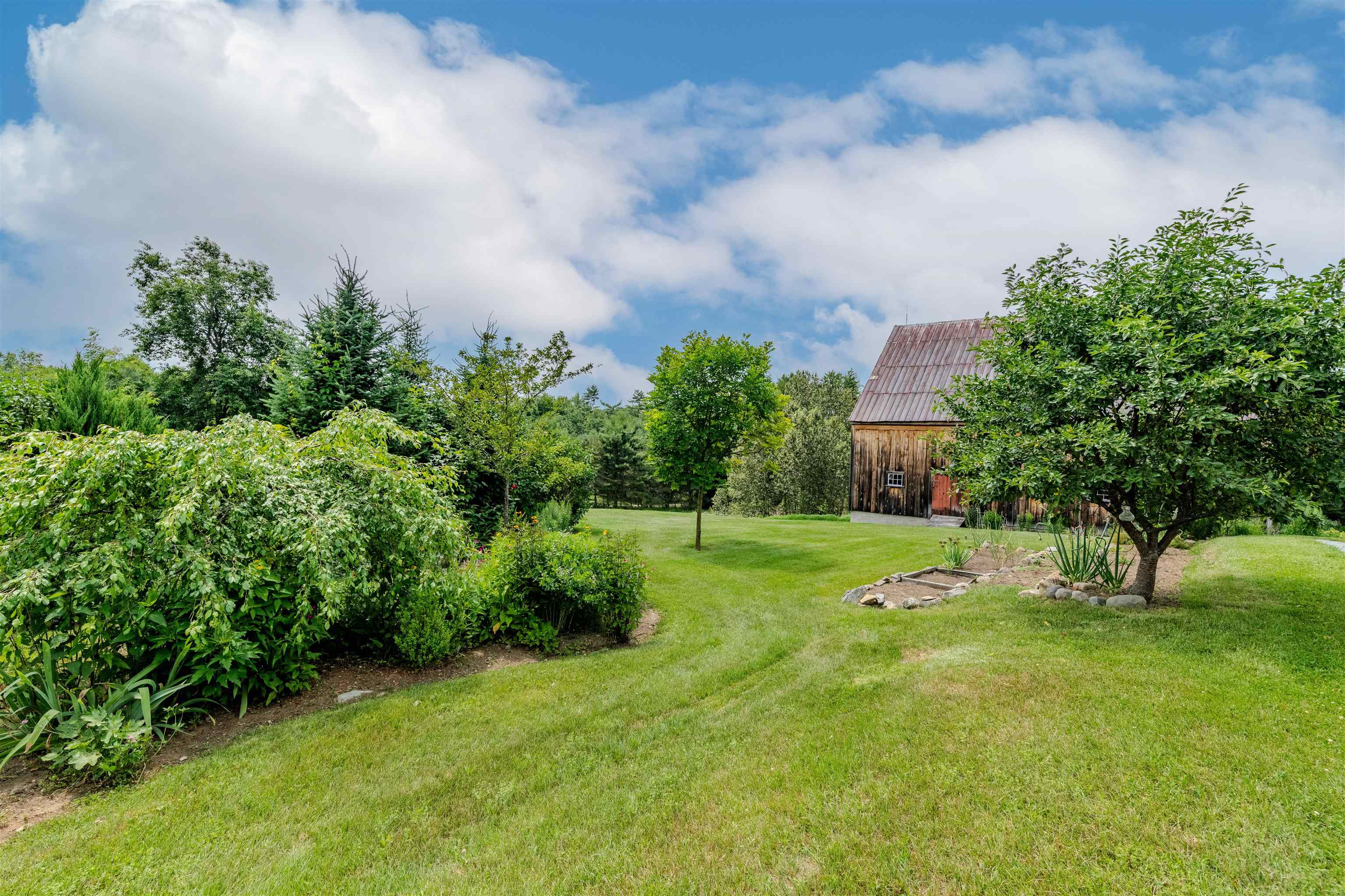 87 Porter Road Bath, NH 03740 - Photo 9 of 60