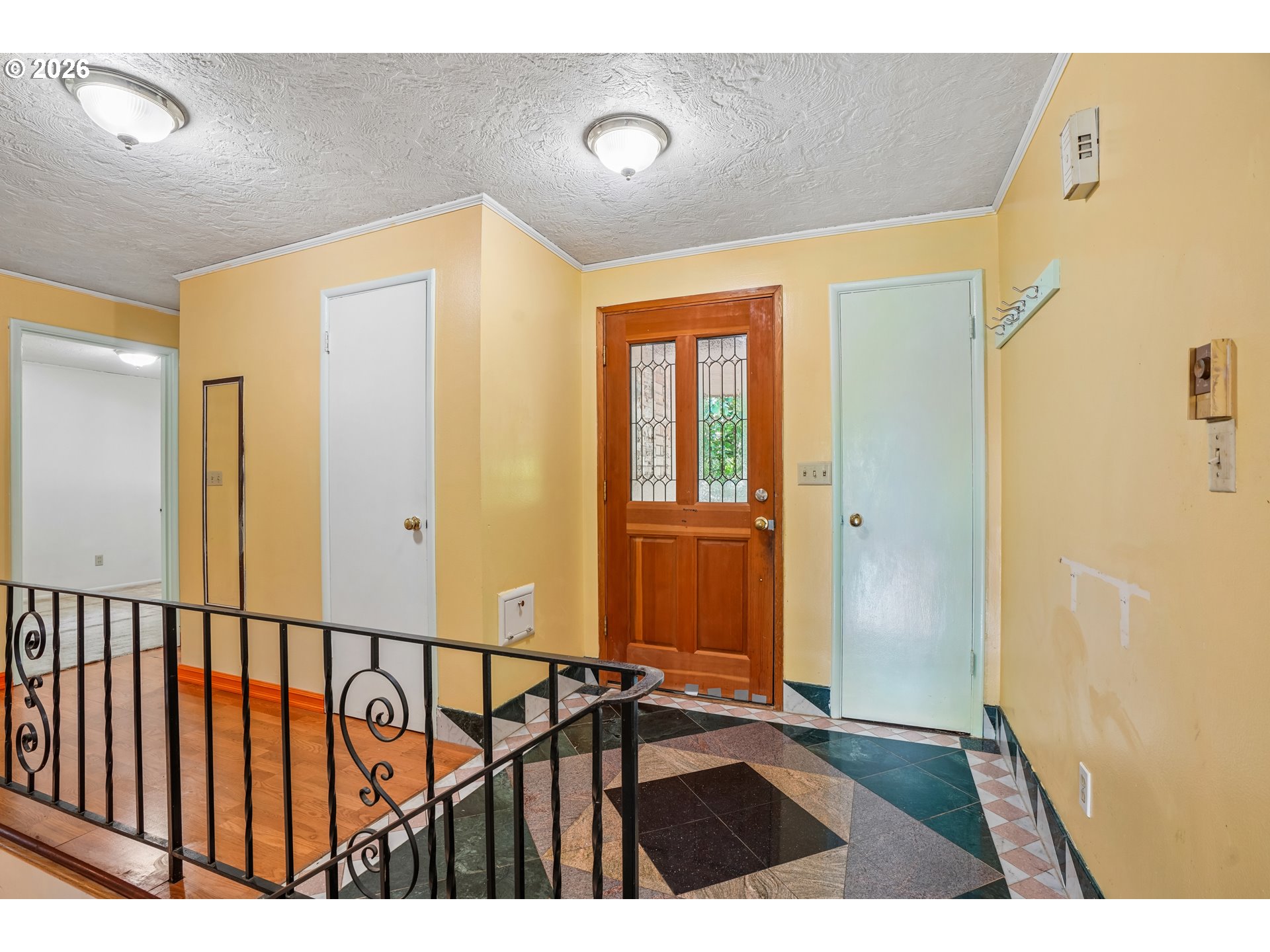 10975 Southwest Walnut Street Portland, OR 97223 - Photo 5 of 40