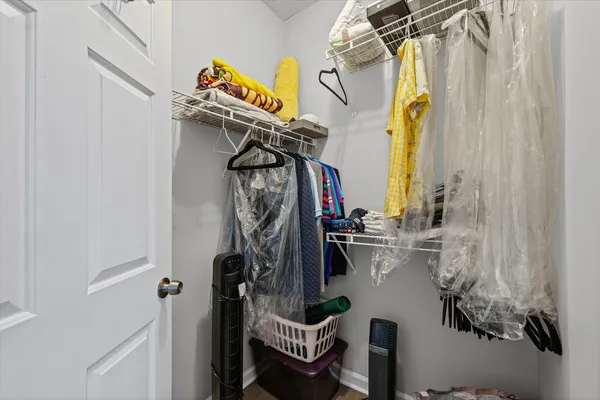 $154,900 | 1901 North Lincoln Avenue, Unit 105, Urbana, IL 61801