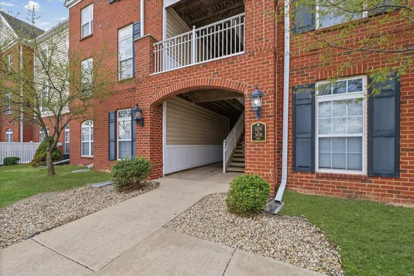 $154,900 | 1901 North Lincoln Avenue, Unit 105, Urbana, IL 61801