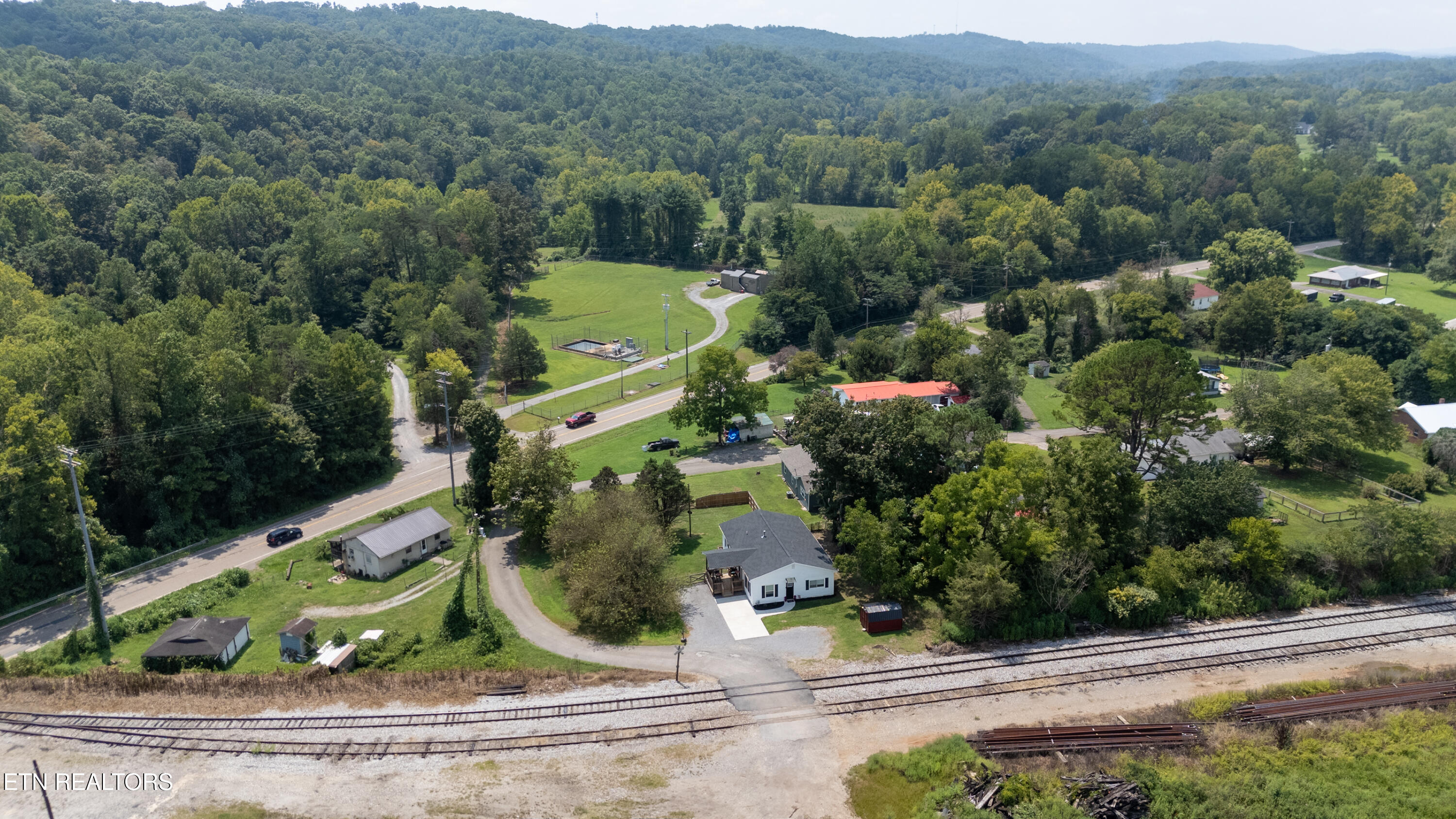 109 Rostron Lane Clinton, TN 37716 - Photo 27 of 36 27