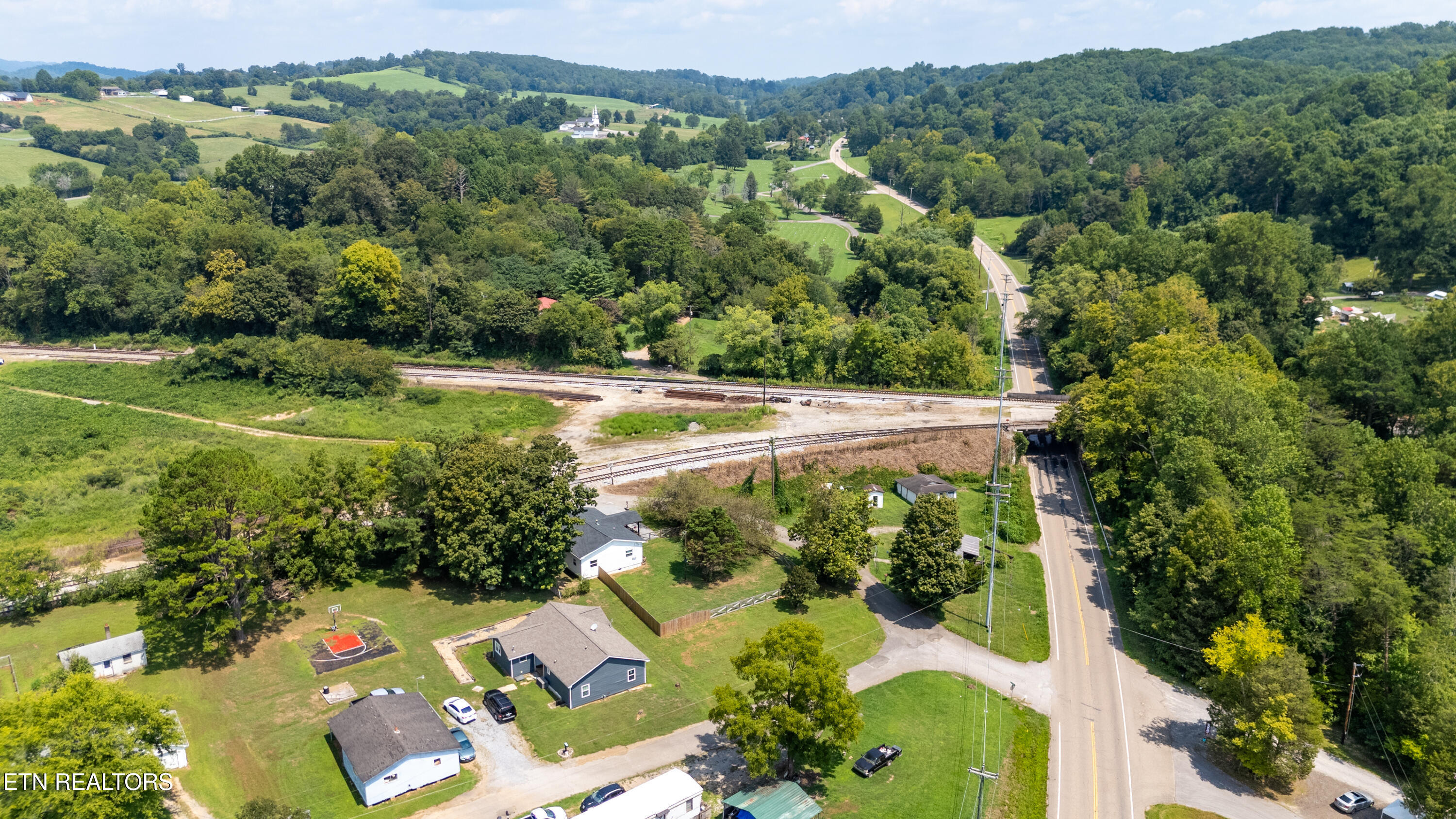 109 Rostron Lane Clinton, TN 37716 - Photo 34 of 36 34