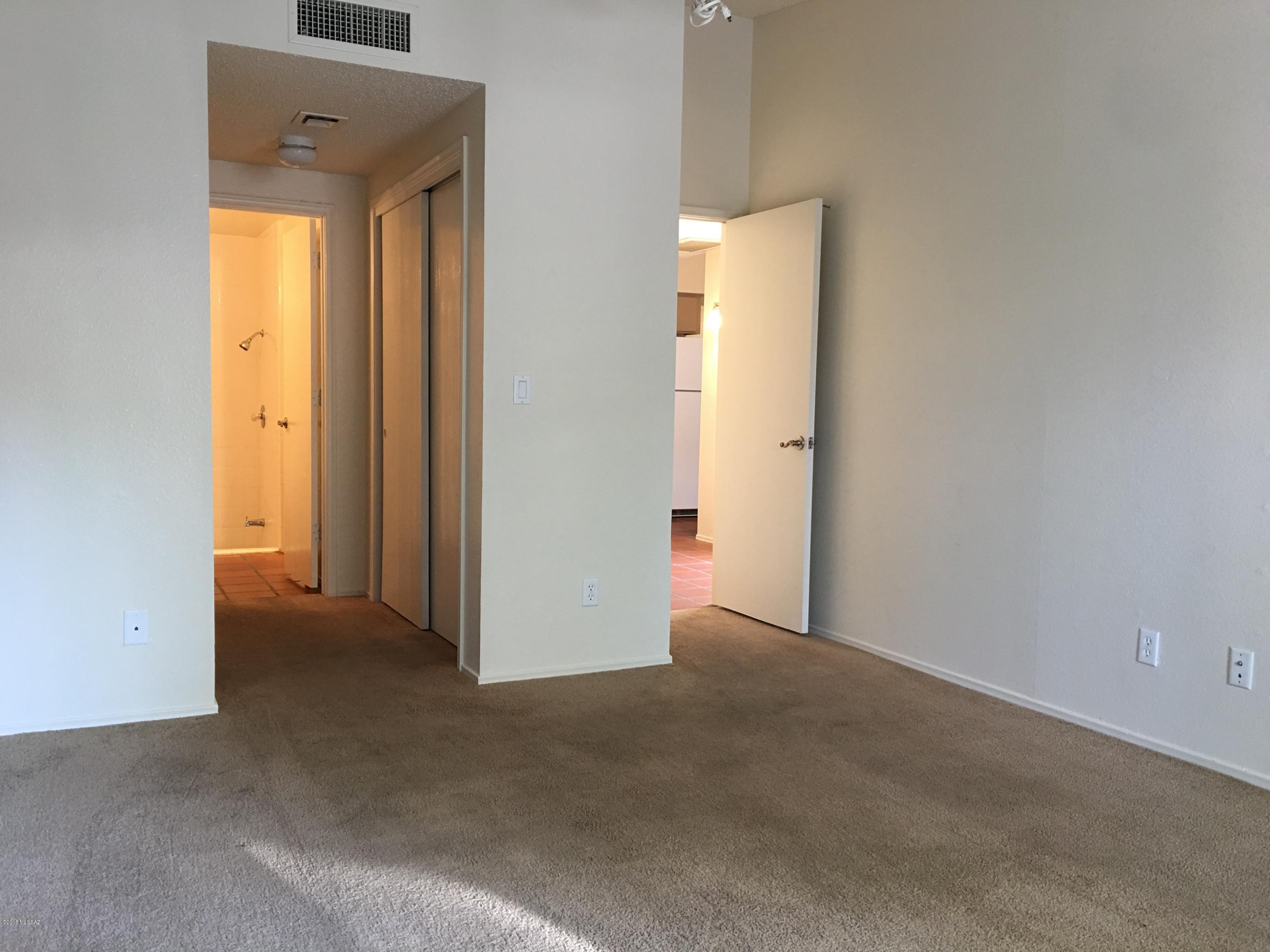 3750 North Country Club Road, Unit 40 Tucson, AZ 85716 - Photo 4 of 22