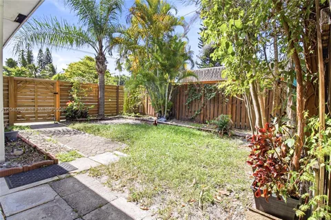 $2,700 | 610 Southwest 2nd Avenue, Unit 1, Dania Beach, FL 33004