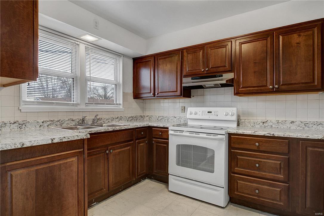 7316 Sharp Avenue St. Louis, MO 63116 - Photo 7 of 23
