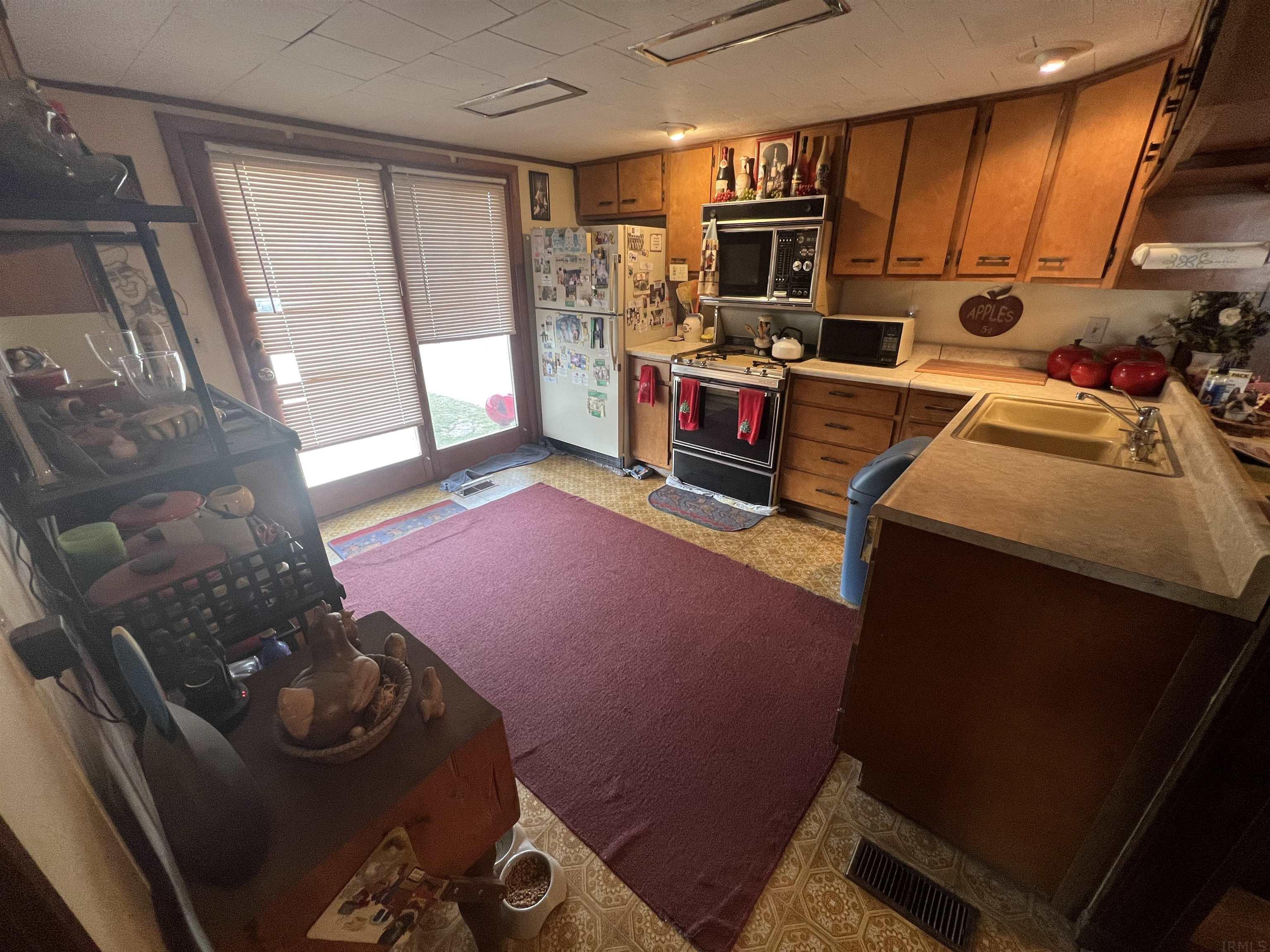 118 Clayton Street Rochester, IN 46975 - Photo 2 of 14 Gallery Image 2