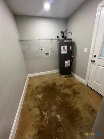 $1,300 | 661 West Austin Street, Unit P, Luling, TX 78648