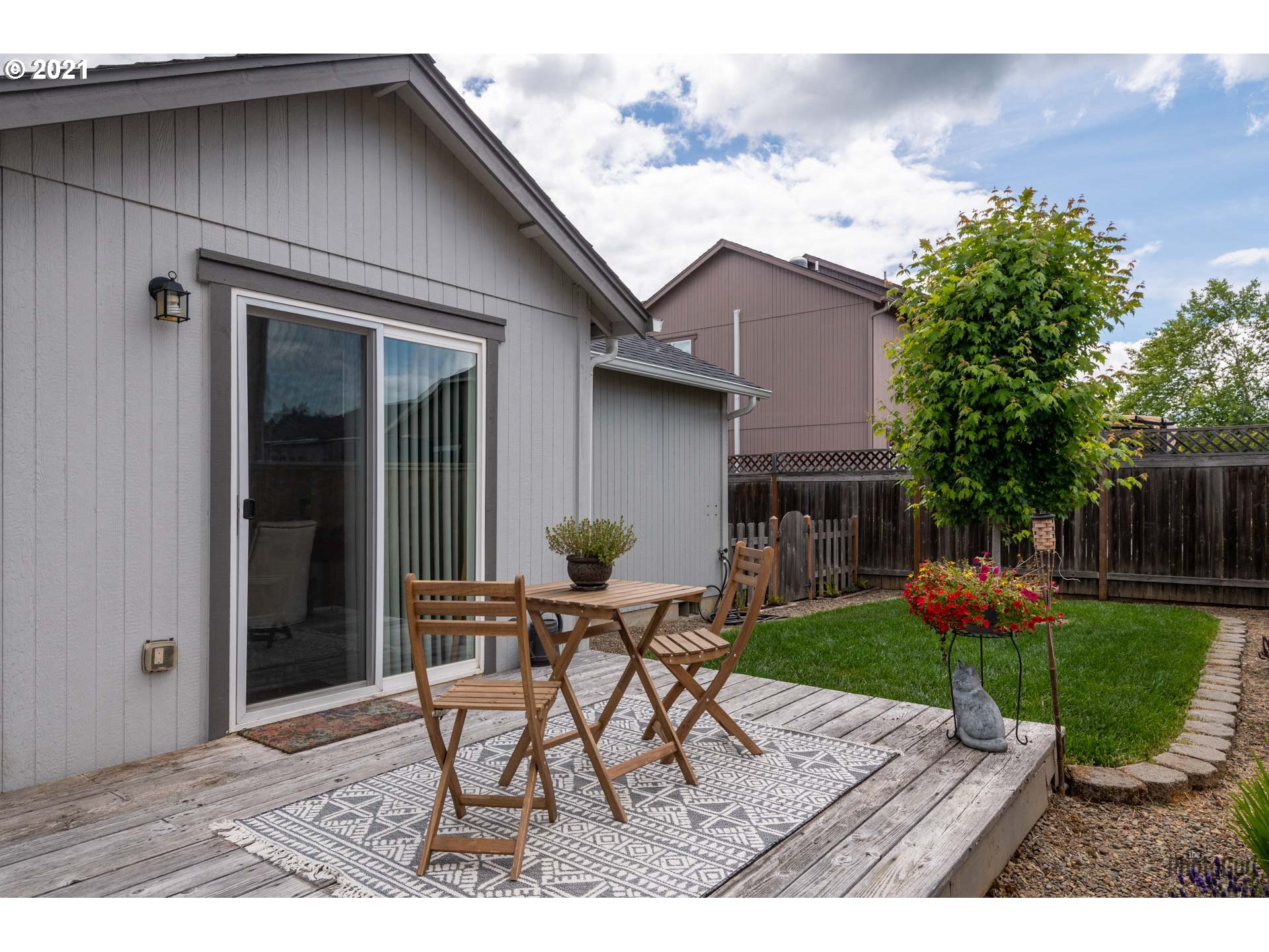 25231 Rhapsody Avenue Veneta, OR 97487 - Photo 28 of 32 Gallery Image 28