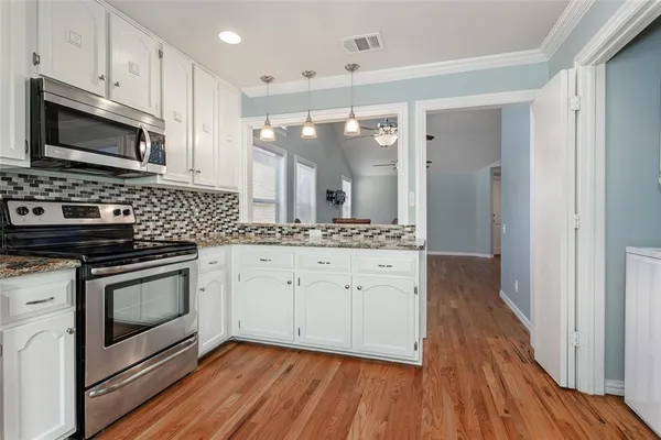 $2,900 | 4139 Rosser Square, Dallas, TX 75244