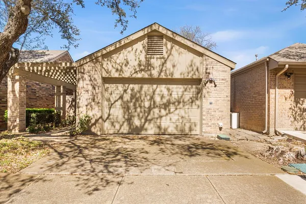 $2,900 | 4139 Rosser Square, Dallas, TX 75244