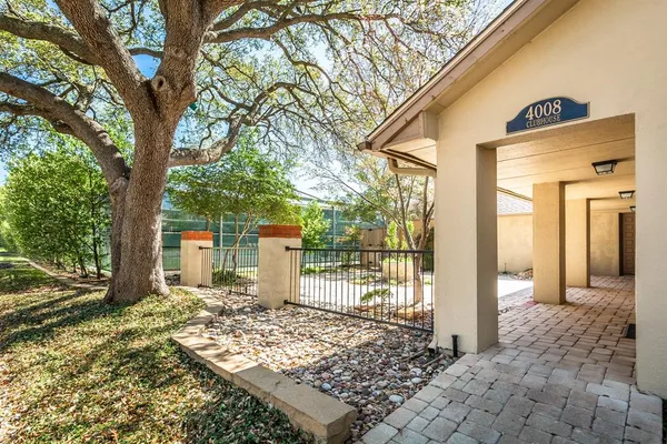 $2,900 | 4139 Rosser Square, Dallas, TX 75244