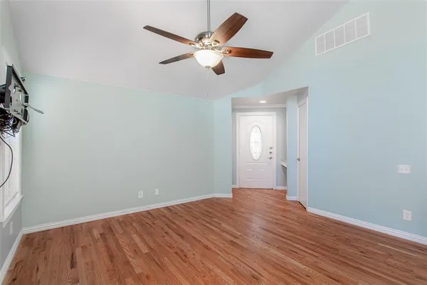 $2,900 | 4139 Rosser Square, Dallas, TX 75244