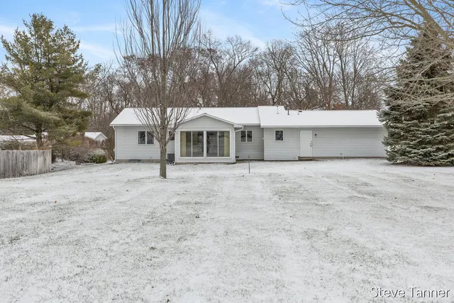 $285,000 | 611 South Baldwin Street, Greenville, MI 48838