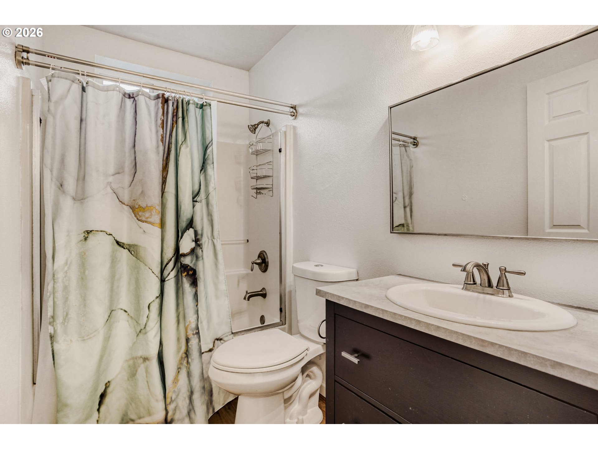 700 Barton Avenue Gladstone, OR 97027 - Photo 18 of 19 Bathroom