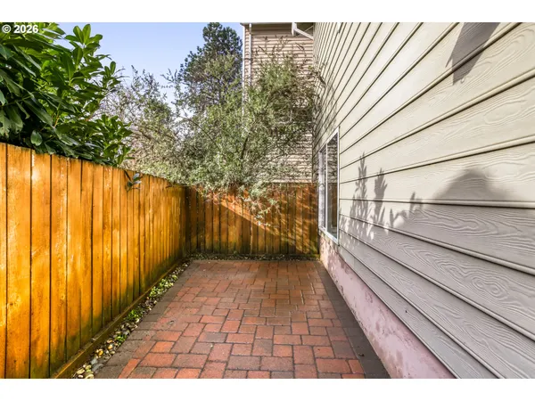 $300,000 | 700 Barton Avenue, Gladstone, OR 97027